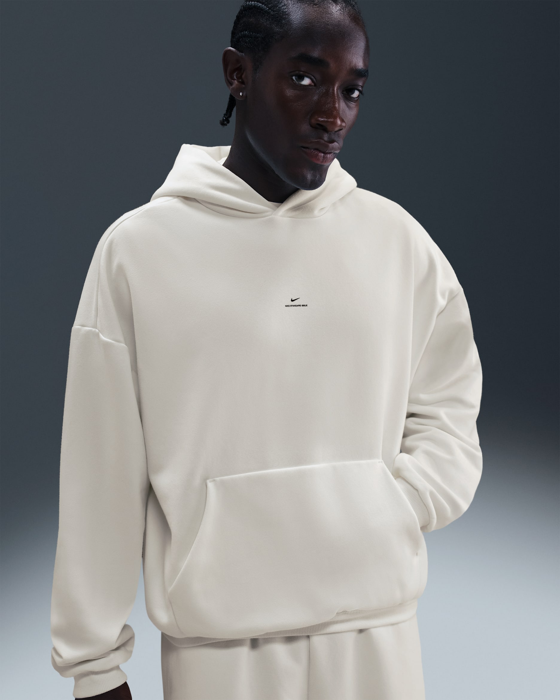 Nike Standard Issue Men's Therma-FIT Brushed Basketball Pullover